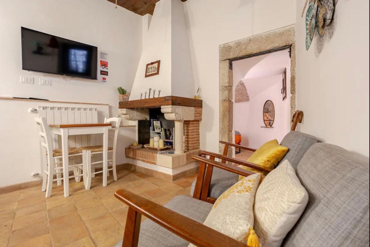 Aurora Medieval House Sermoneta Zewnętrze zdjęcie